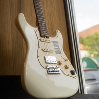 Mooer GTRS S800 Vintage White