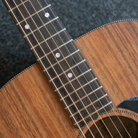 Maton EBW808