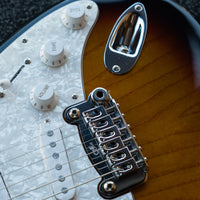 G&L Tribute Legacy 3-Tone Sunburst RW