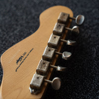 Vintage V65 ICON Vibrato, Distressed Tobacco Sunburst