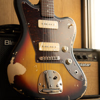 Vintage V65 ICON Vibrato, Distressed Tobacco Sunburst