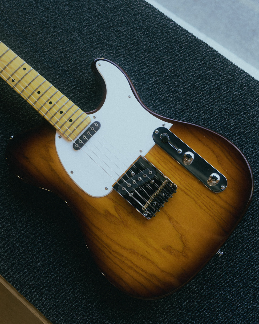g&l asat classic tobacco sunburst Tribute Special History buffs will recall that the Broadkaster name is owned by Gretsch G&L ASAT Classic Tobacco Sunburst