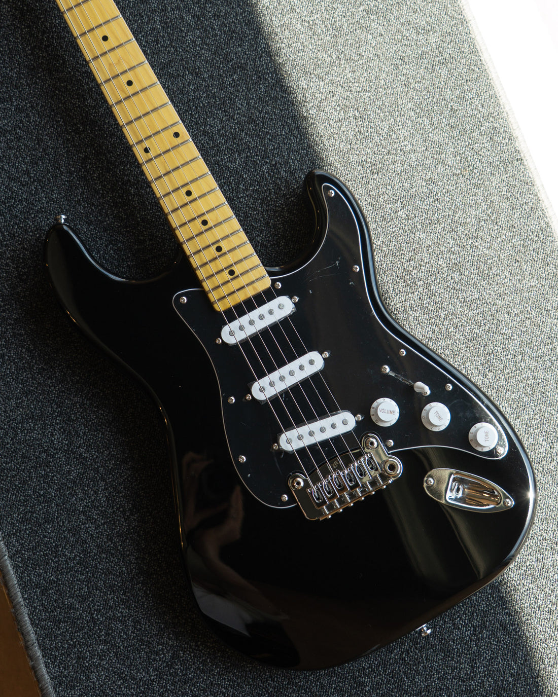 G&L Tribute Legacy Gloss Black MP Poplar