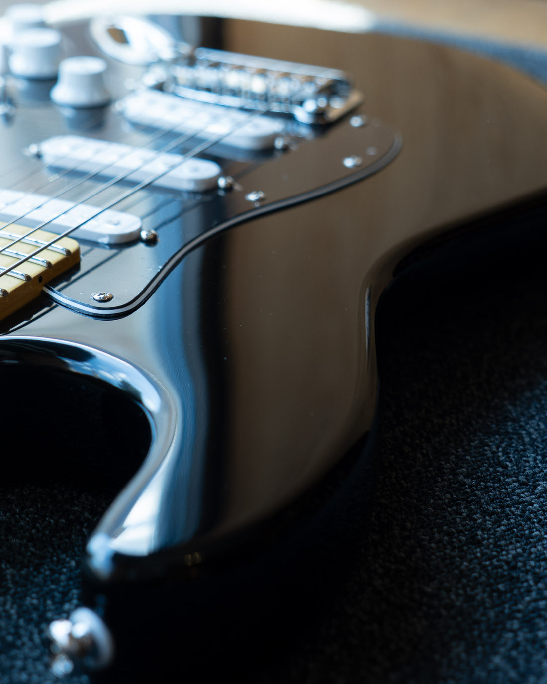 G&L Tribute Legacy Gloss Black MP Poplar