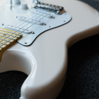 G&L Tribute Legacy Gloss White MP Poplar