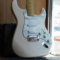 G&L Tribute Legacy Gloss White MP Poplar