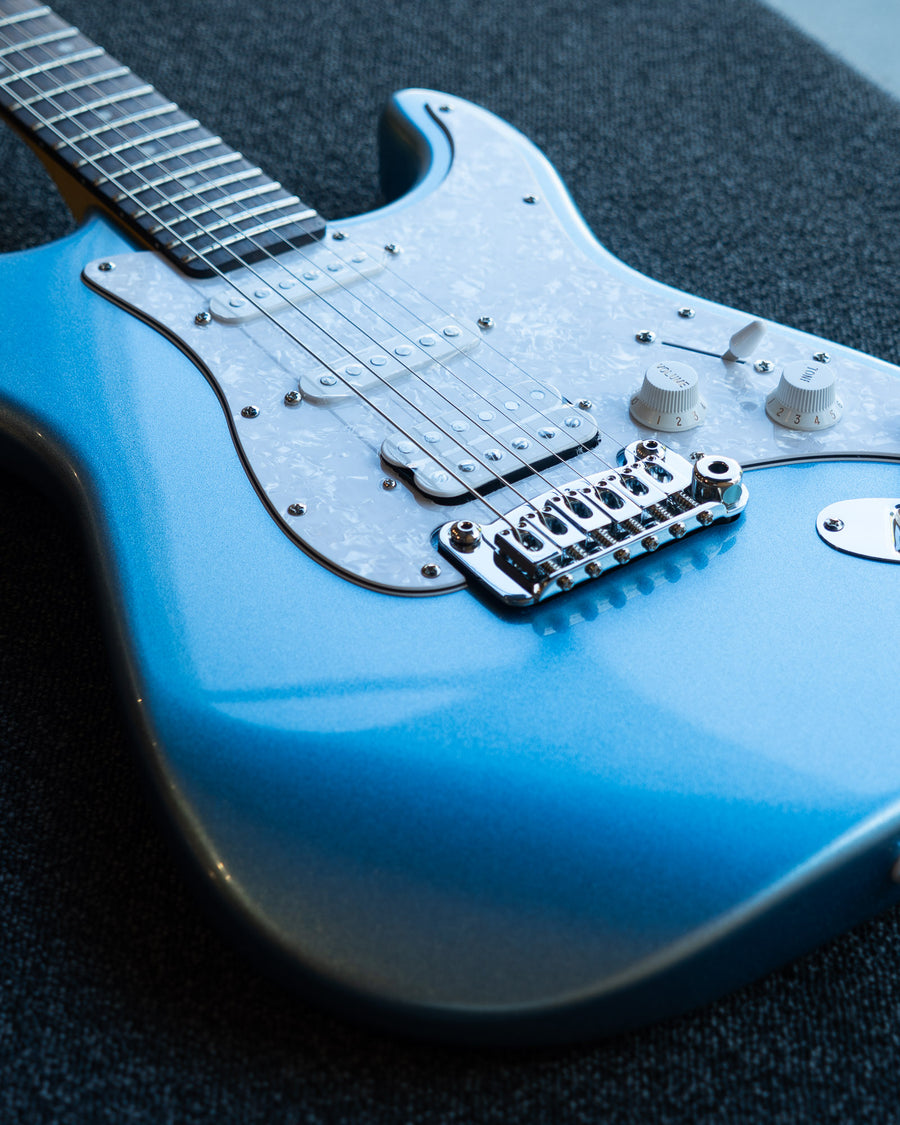 G&L Tribute Legacy HB Lake Placid Blue RW Poplar