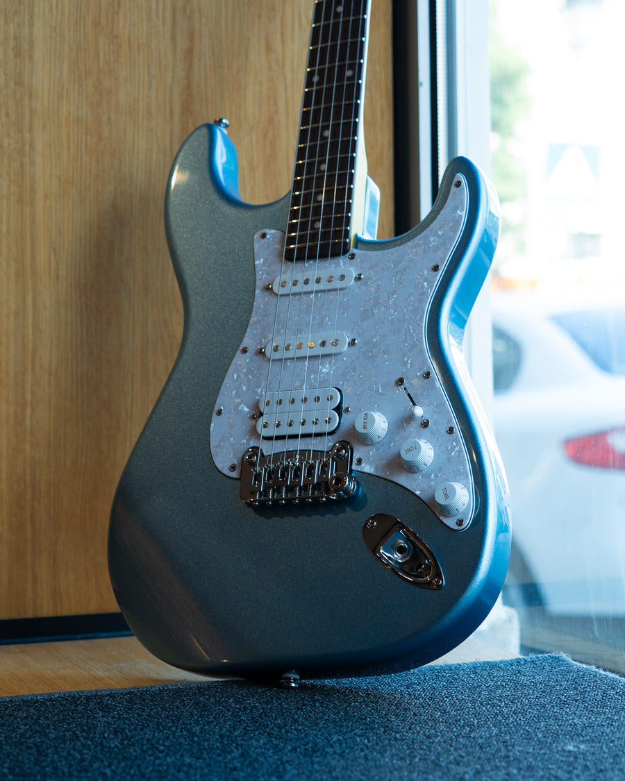 G&L Tribute Legacy HB Lake Placid Blue RW Poplar