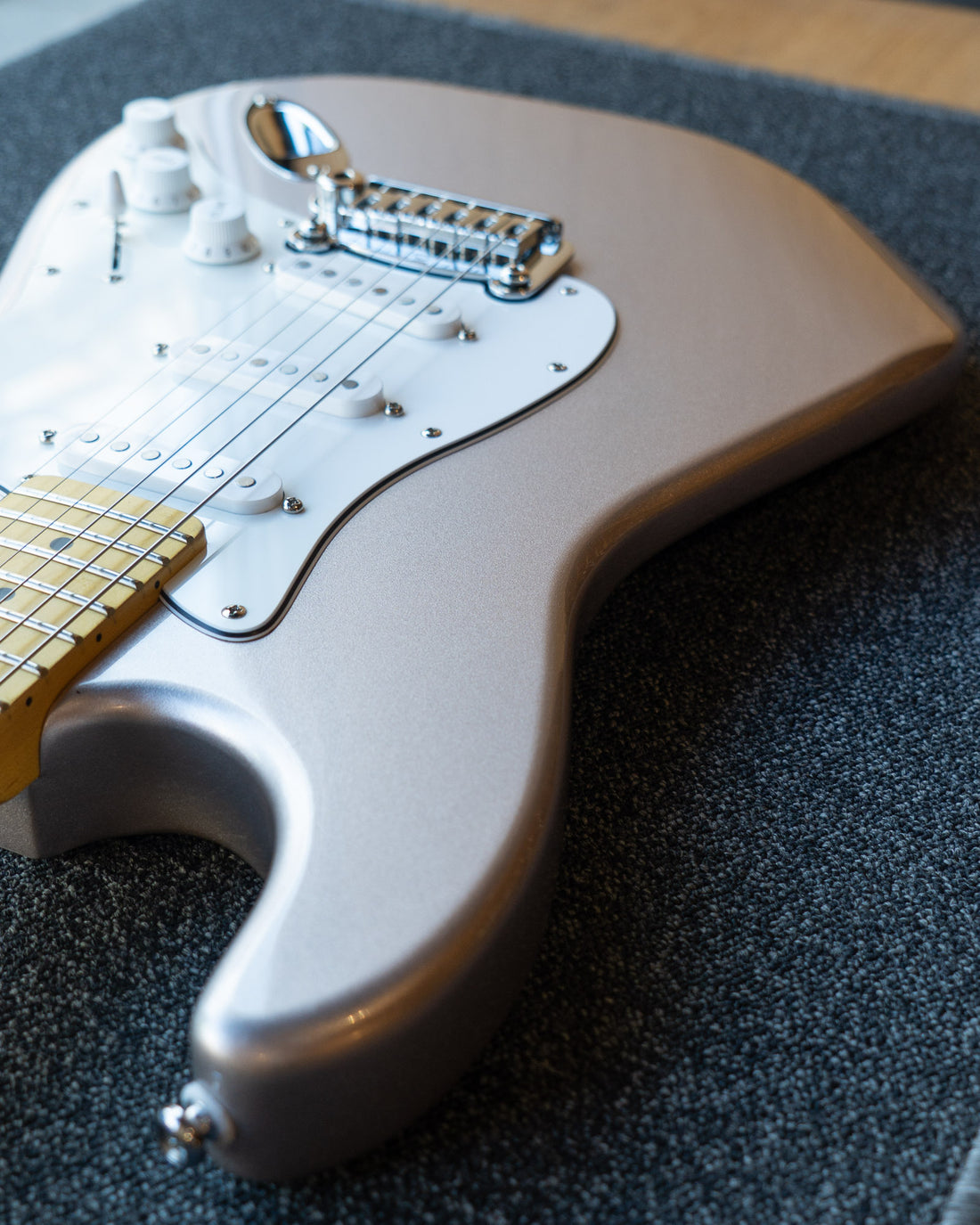 G&L Tribute Legacy Shoreline Gold MP Poplar