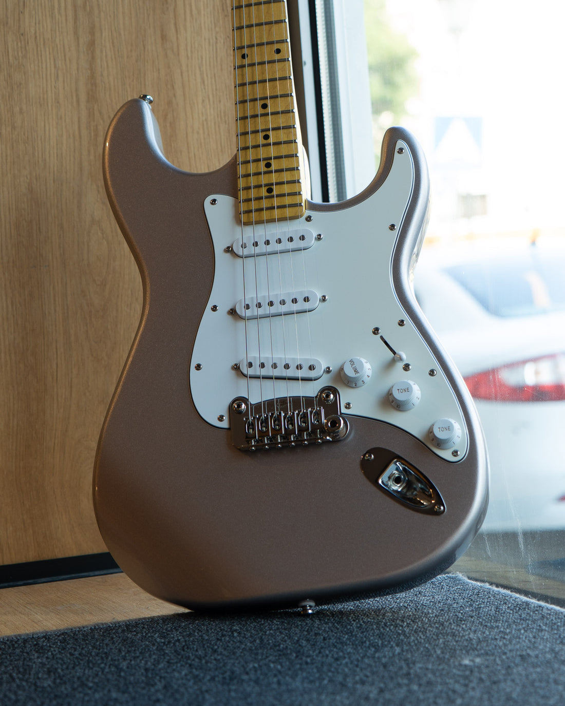 G&L Tribute Legacy Shoreline Gold MP Poplar