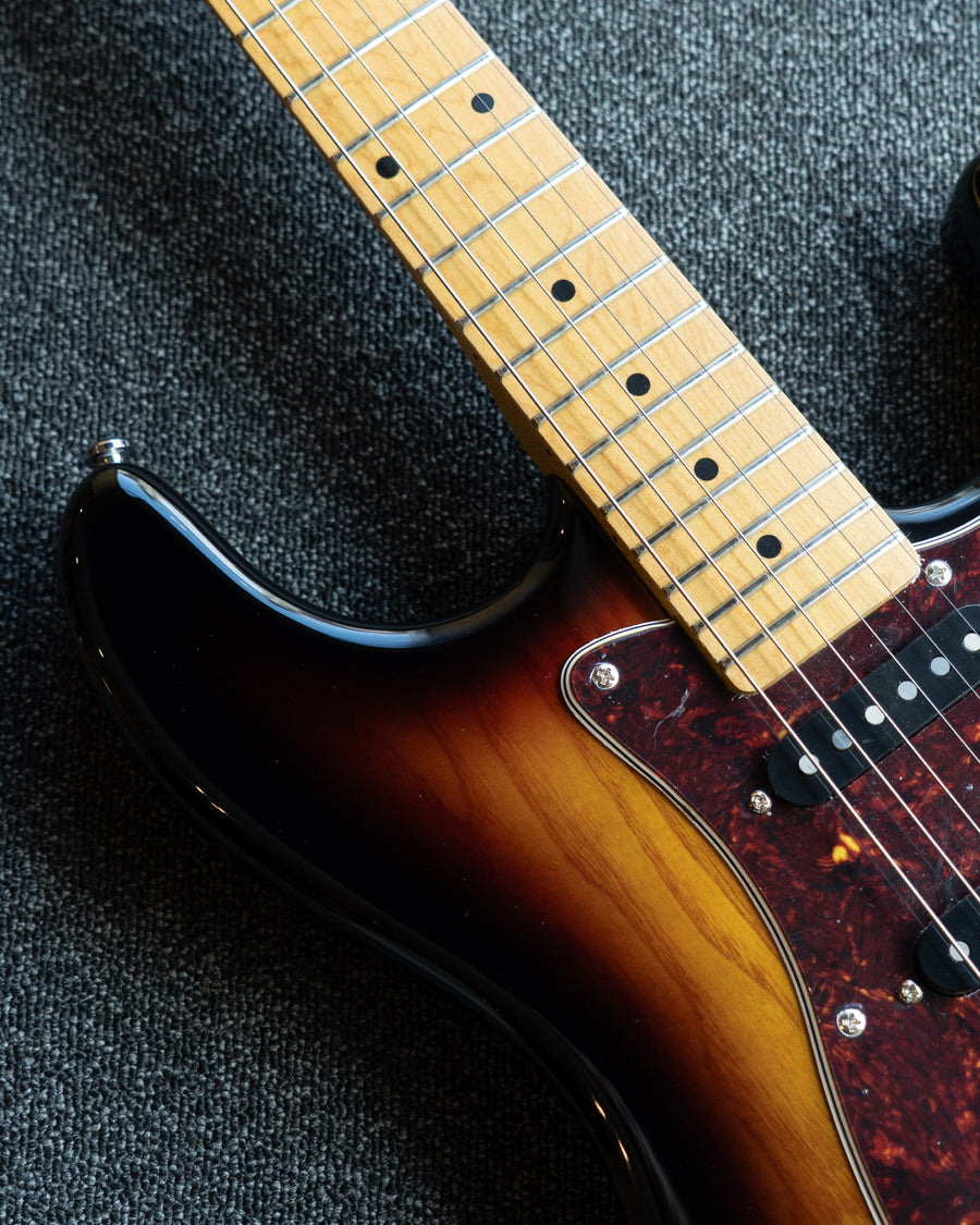 G&L Tribute Legacy HB 3-Tone Sunburst MP