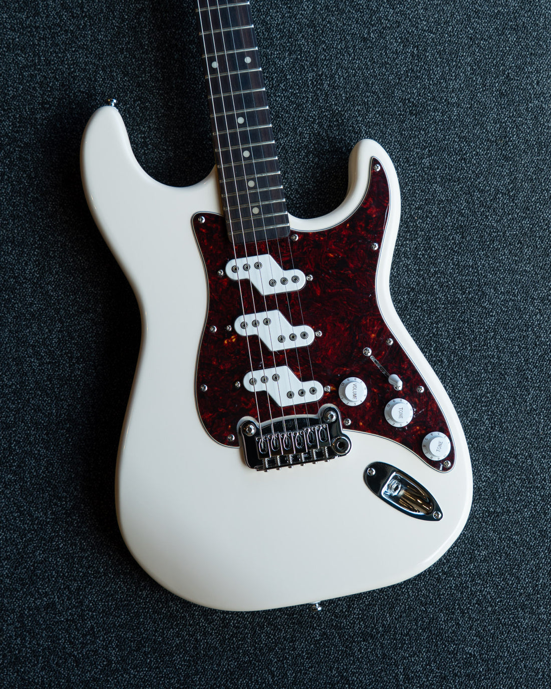 G&L Tribute Comanche Olympic White RW Poplar