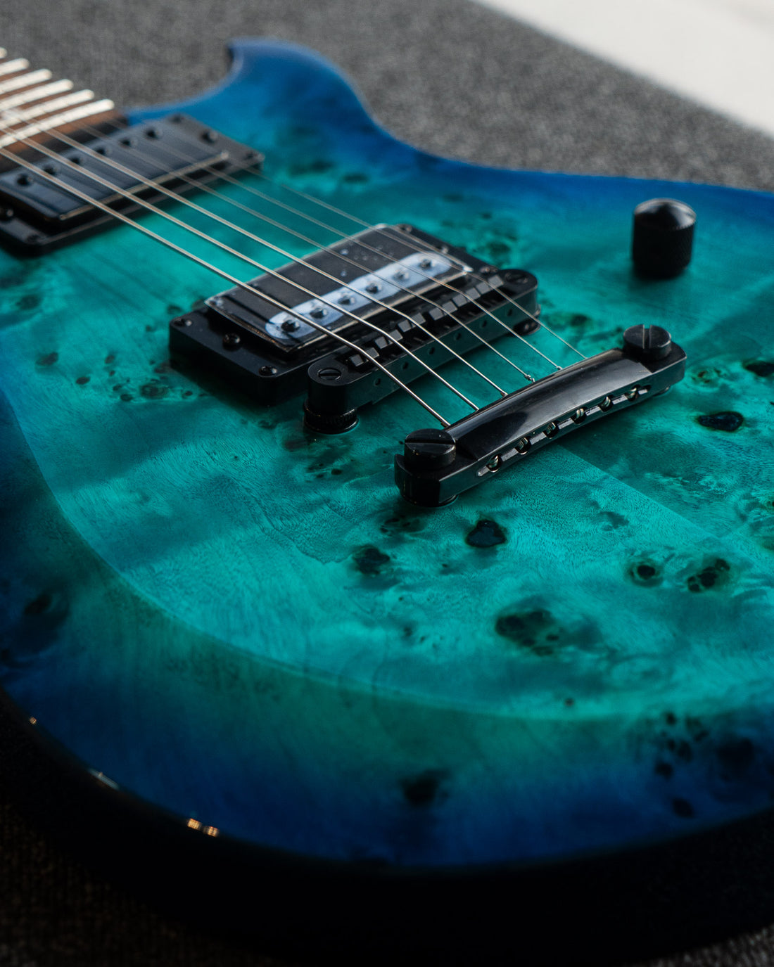 Schecter Solo-II Standard, Ocean Blue Burst