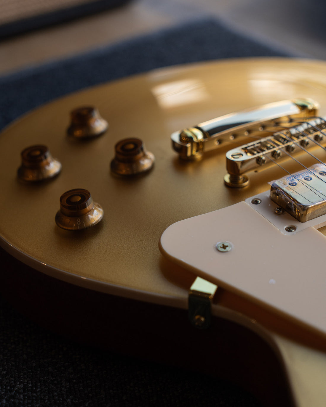 Vintage V100M Reissued, Gold Top