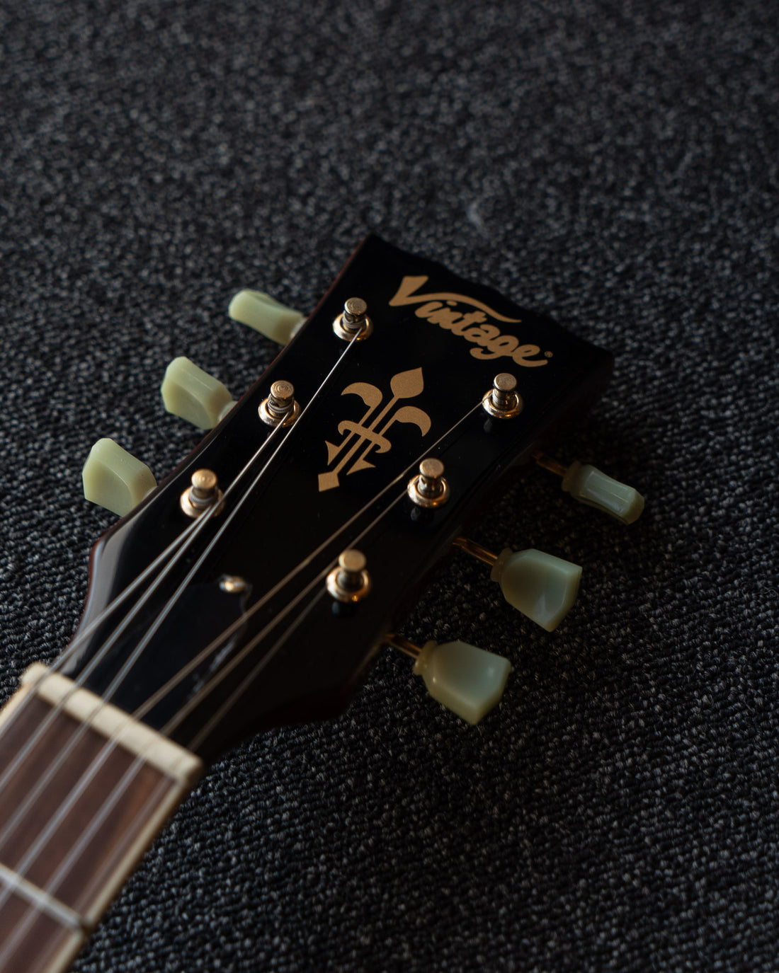 Vintage V100M Reissued, Gold Top