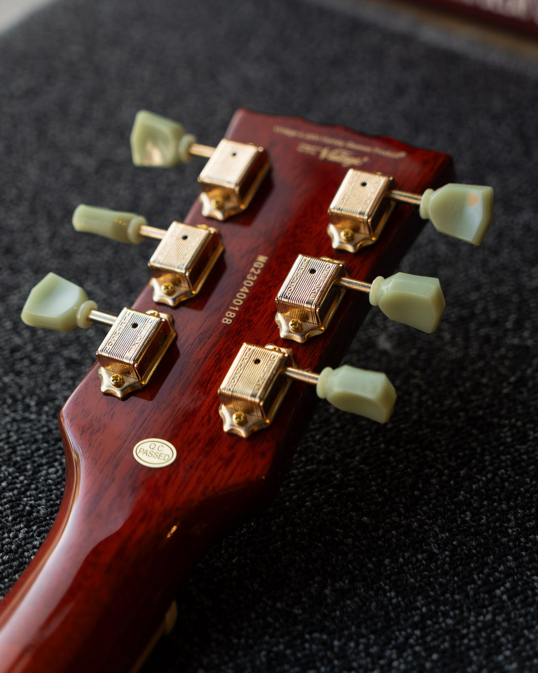 Vintage V100M Reissued, Gold Top