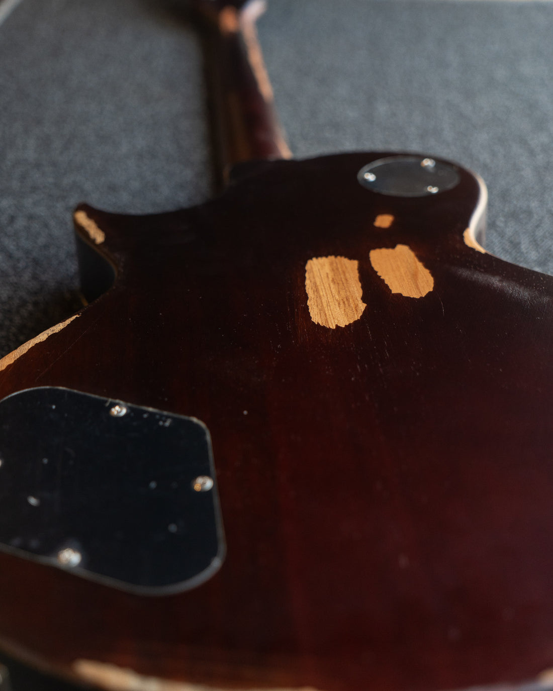 Vintage V100HH ICON, Distressed Gold Top