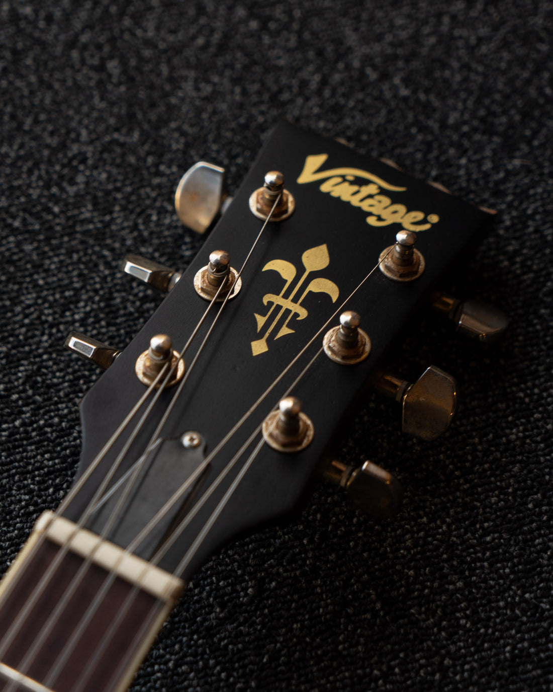 Vintage V100HH ICON, Distressed Gold Top