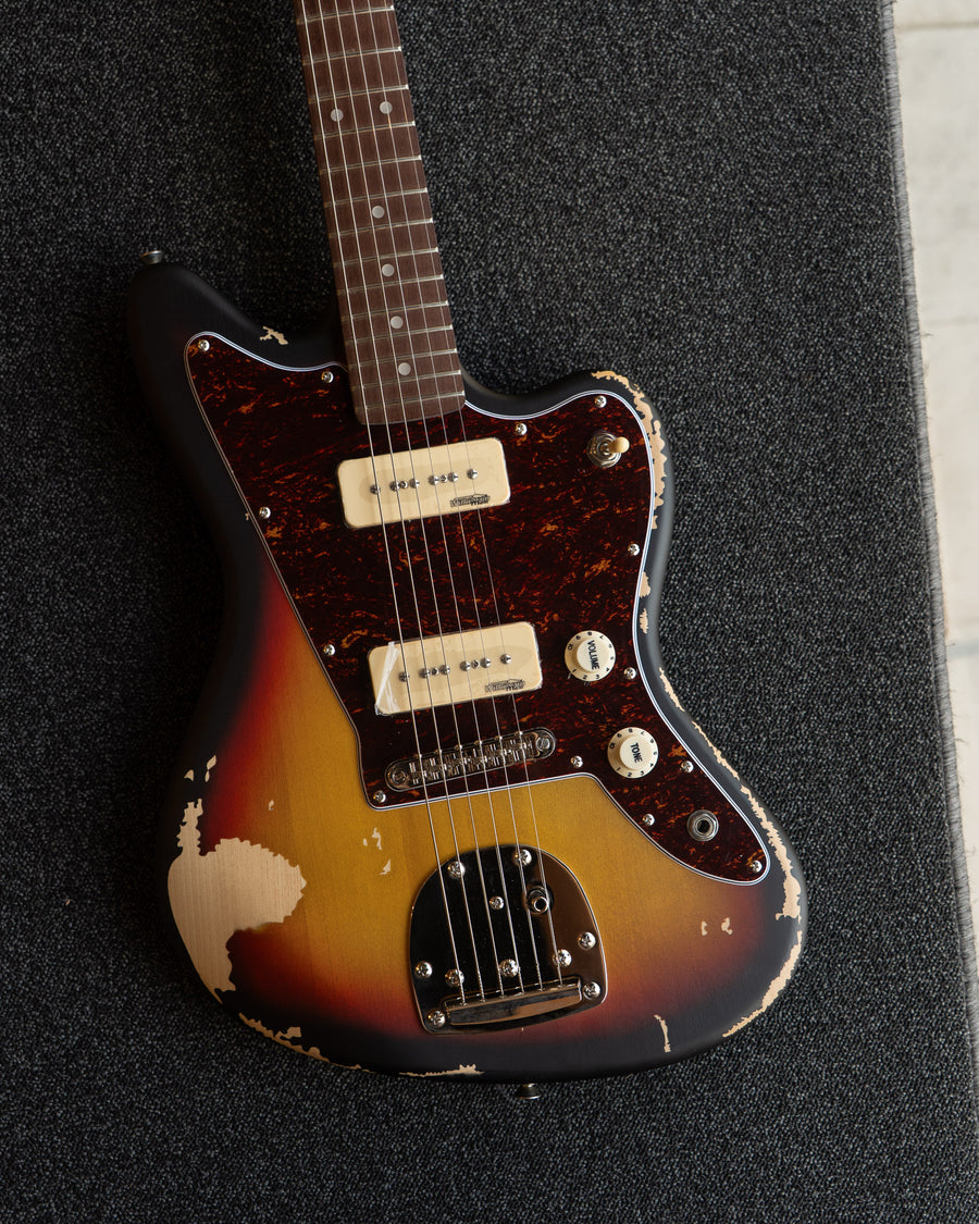 Vintage V65 ICON Vibrato, Distressed Tobacco Sunburst