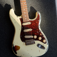 Vintage V6 ICON, Distressed White over Sunburst