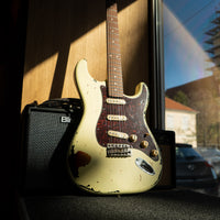 Vintage V6 ICON, Distressed White over Sunburst