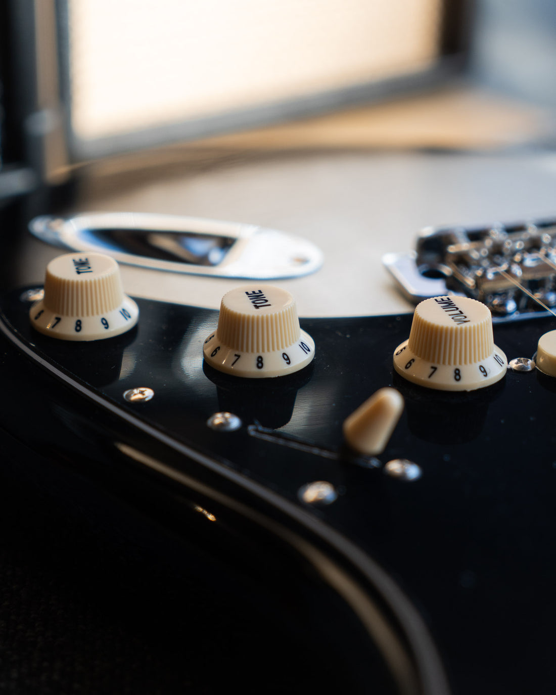 Vintage V6 Reissued, Silverburst