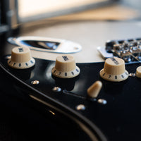 Vintage V6 Reissued, Silverburst