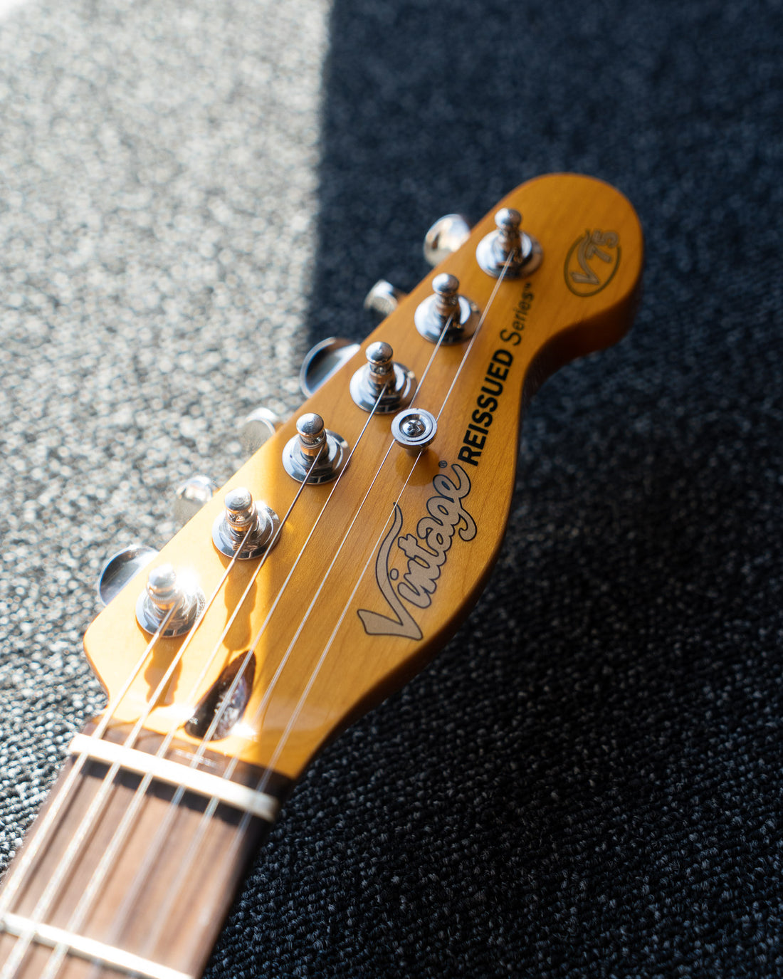 Vintage V75 Reissued, Silverburst