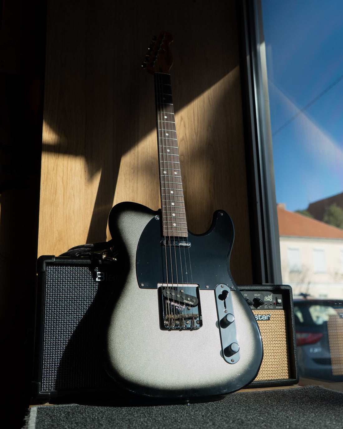 Vintage V75 Reissued, Silverburst