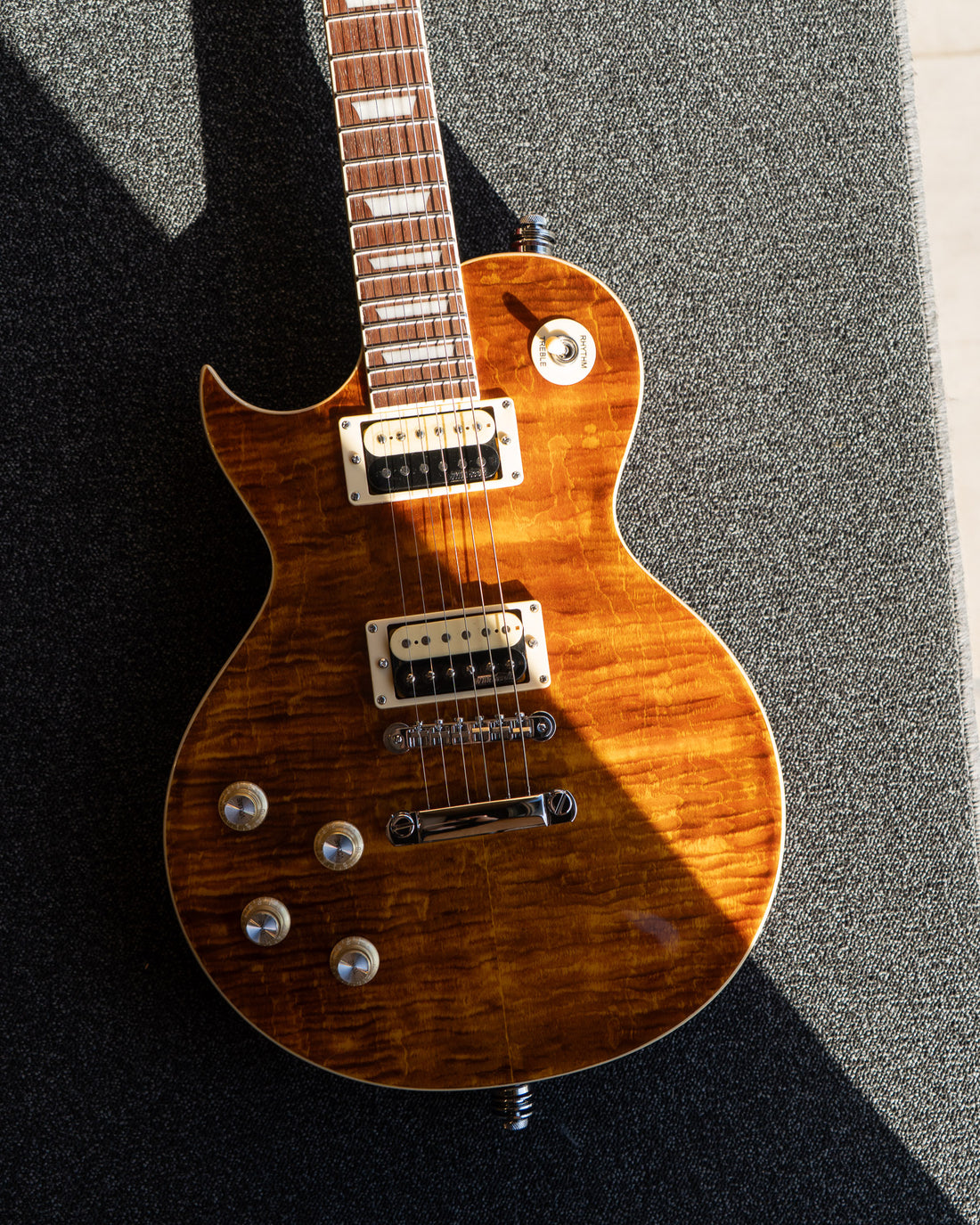 Vintage V100AFD Reissued Left-Handed, Flamed Amber