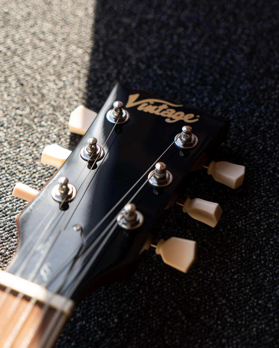 Vintage V100AFD Reissued Left-Handed, Flamed Amber