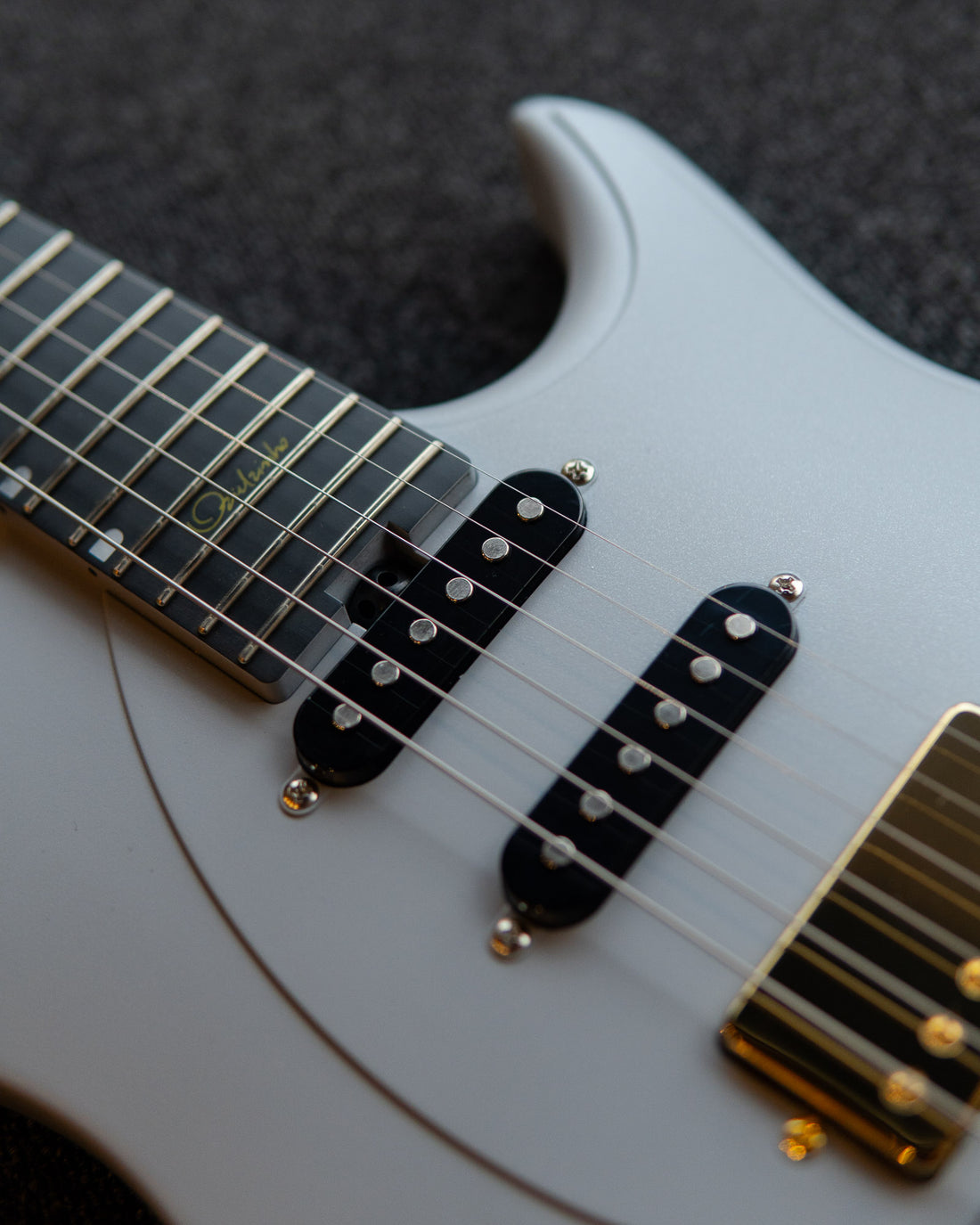 Enya Inspire Midnight Grey, Ozielzinho Signature