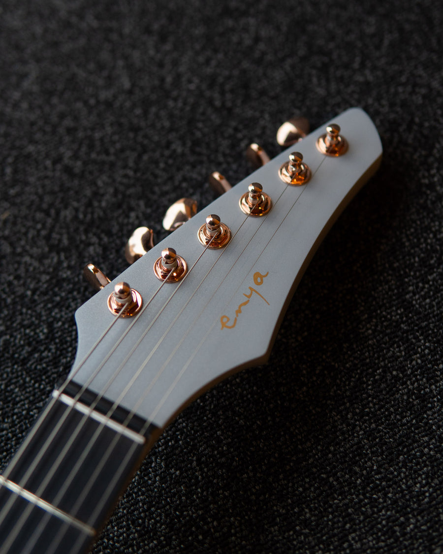 Enya Inspire Midnight Grey, Ozielzinho Signature