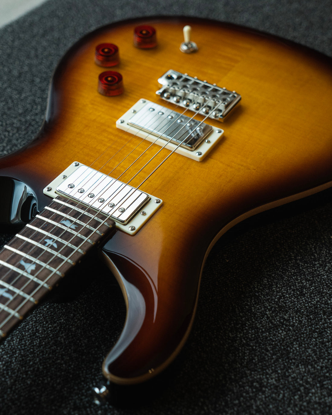 PRS SE DGT, McCarty Tobacco Sunburst