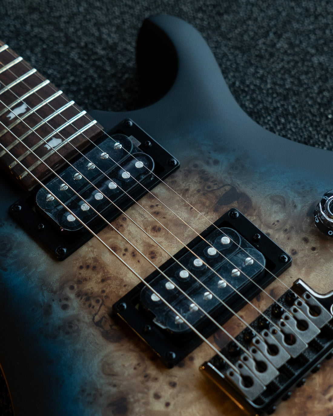 PRS SE Custom 24-08, Poplar Burl LTD, Lake Blue Midnight Burst