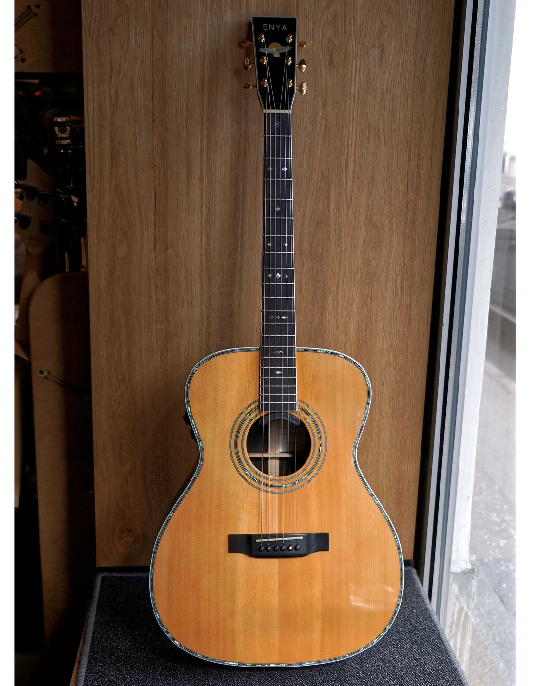 Enya T-10S OME, Natural