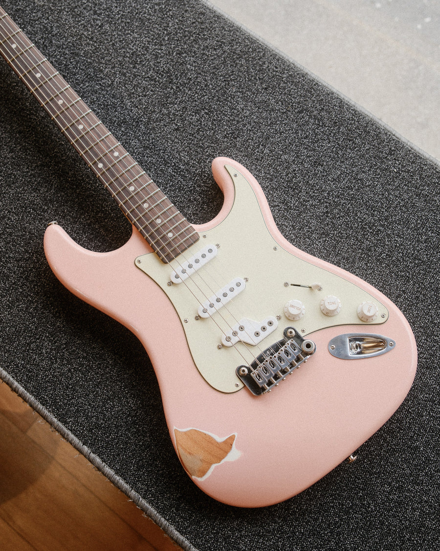 G&L Custom Shop Legacy SSZ RW, Nitro Shell Pink