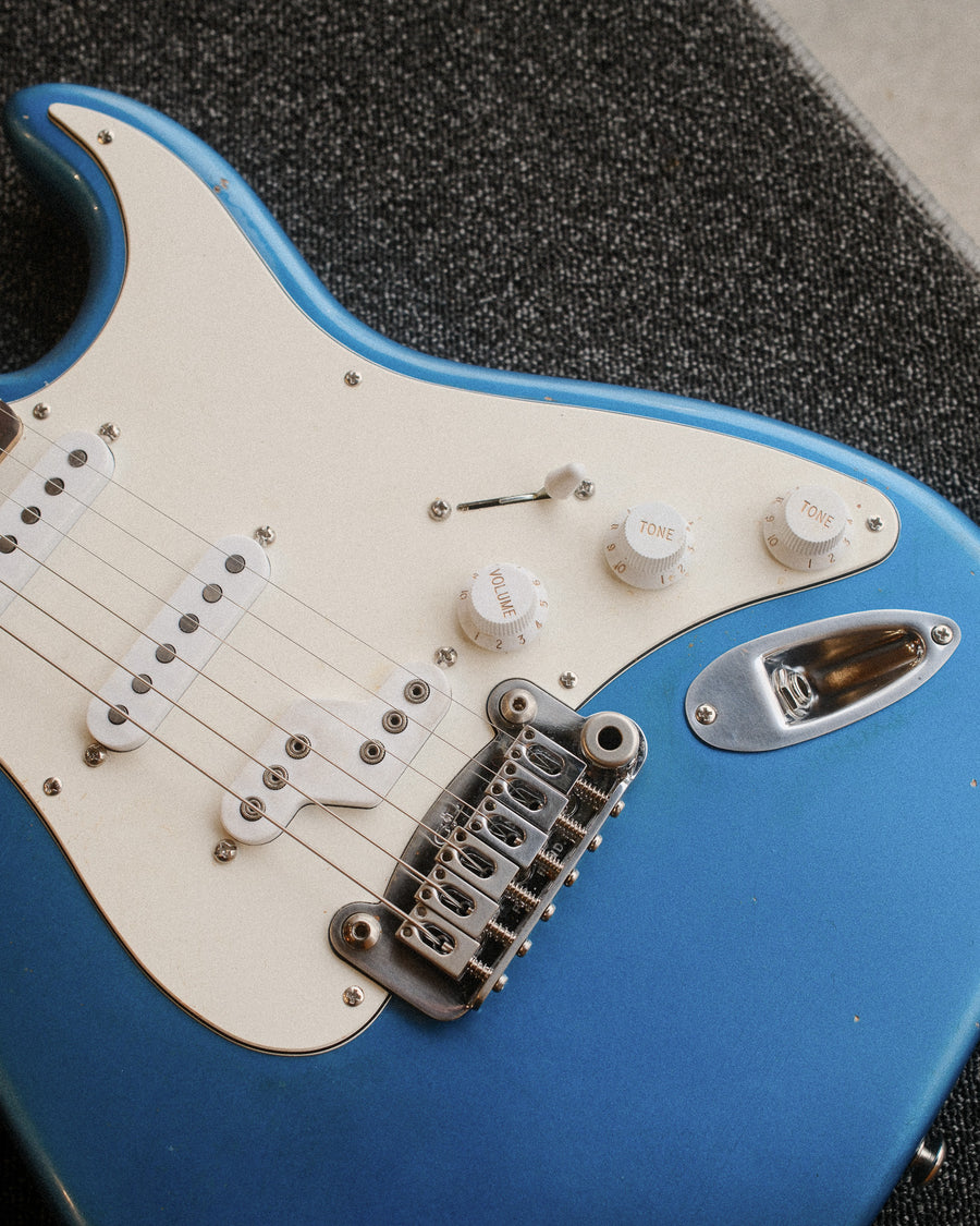 G&L Custom Shop Legacy SSZ RW, Nitro Lake Placid Blue